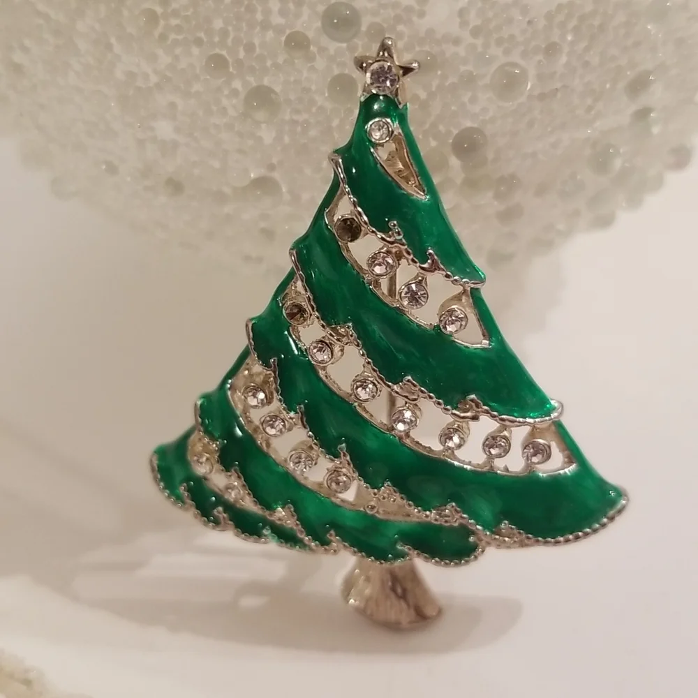 N/A vintage green